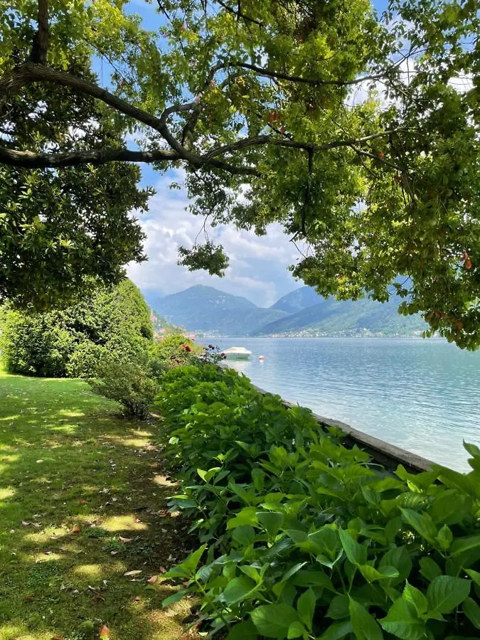 Ville Lago Lugano Porto Ceresio 0*,