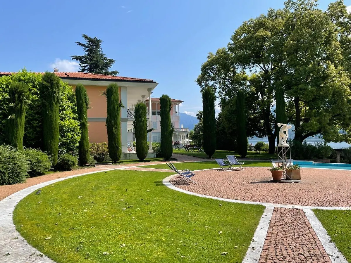 Ville Lago Lugano Porto Ceresio 0*,