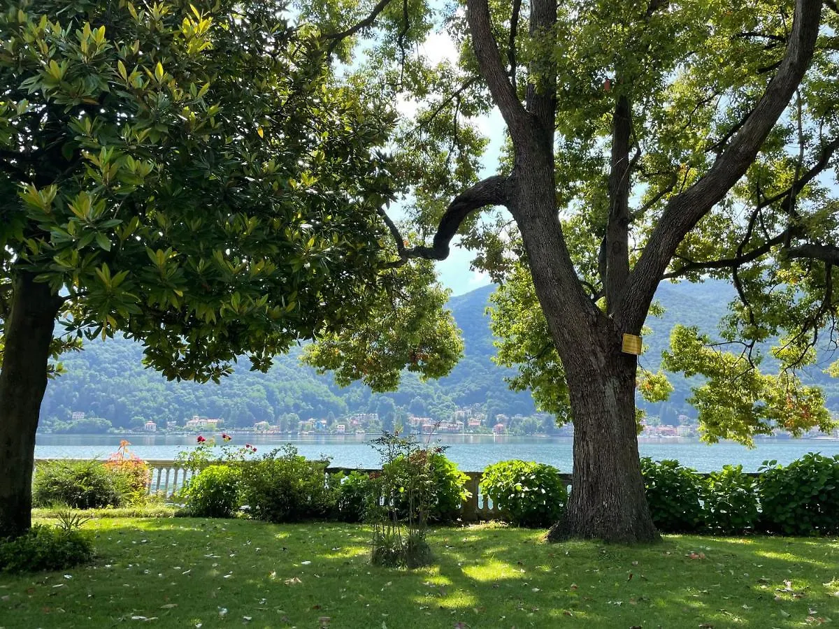Ville Lago Lugano Porto Ceresio Apartment