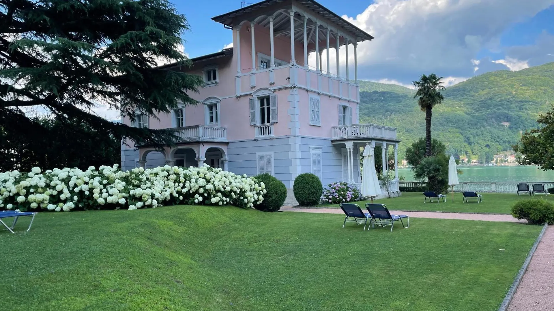 Ville Lago Lugano Porto Ceresio 0*,  Italy