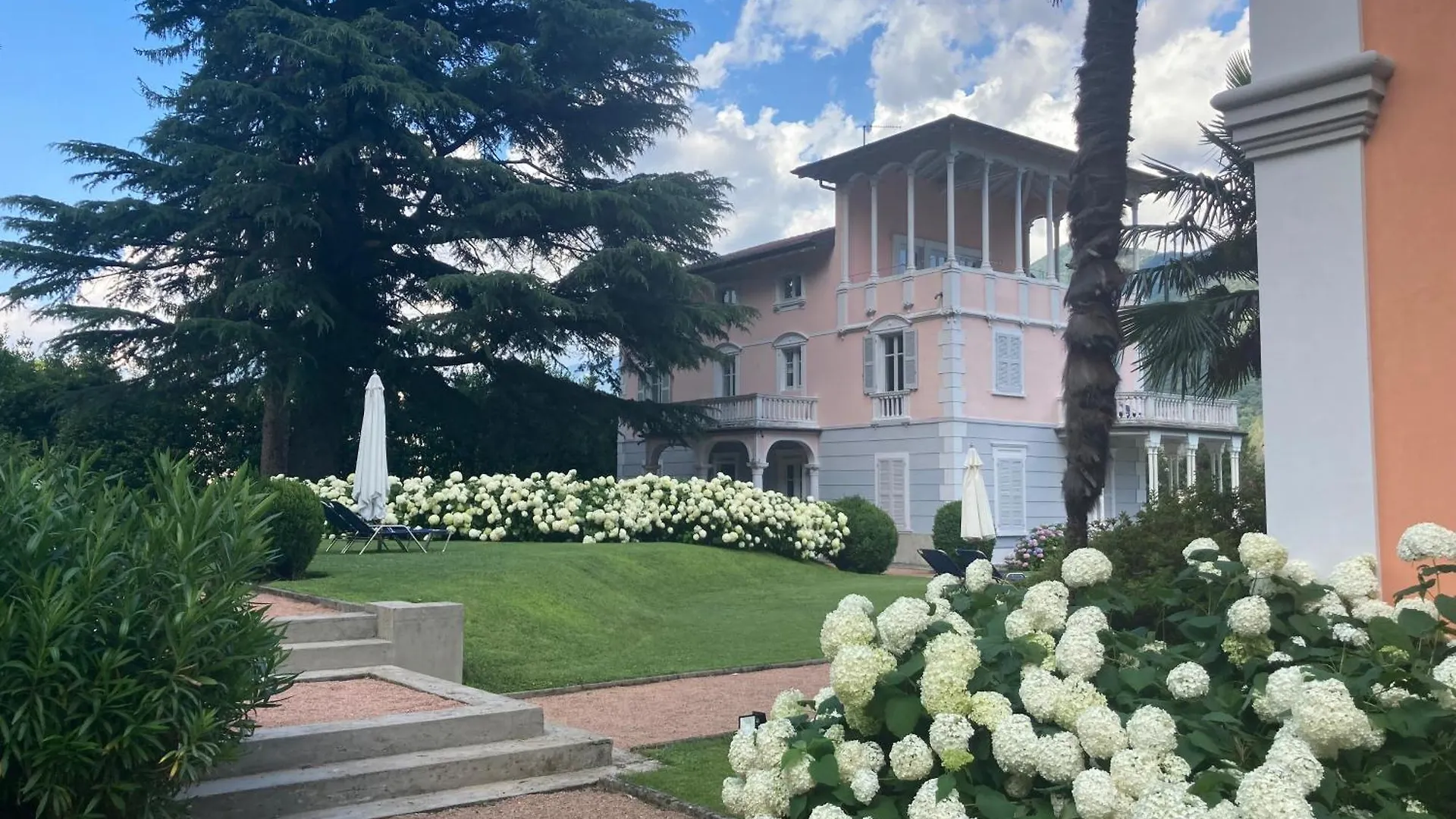 Apartment Ville Lago Lugano Porto Ceresio Italy